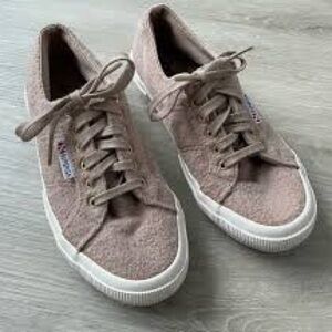 WOMEN’S SUPERGA SHOES !